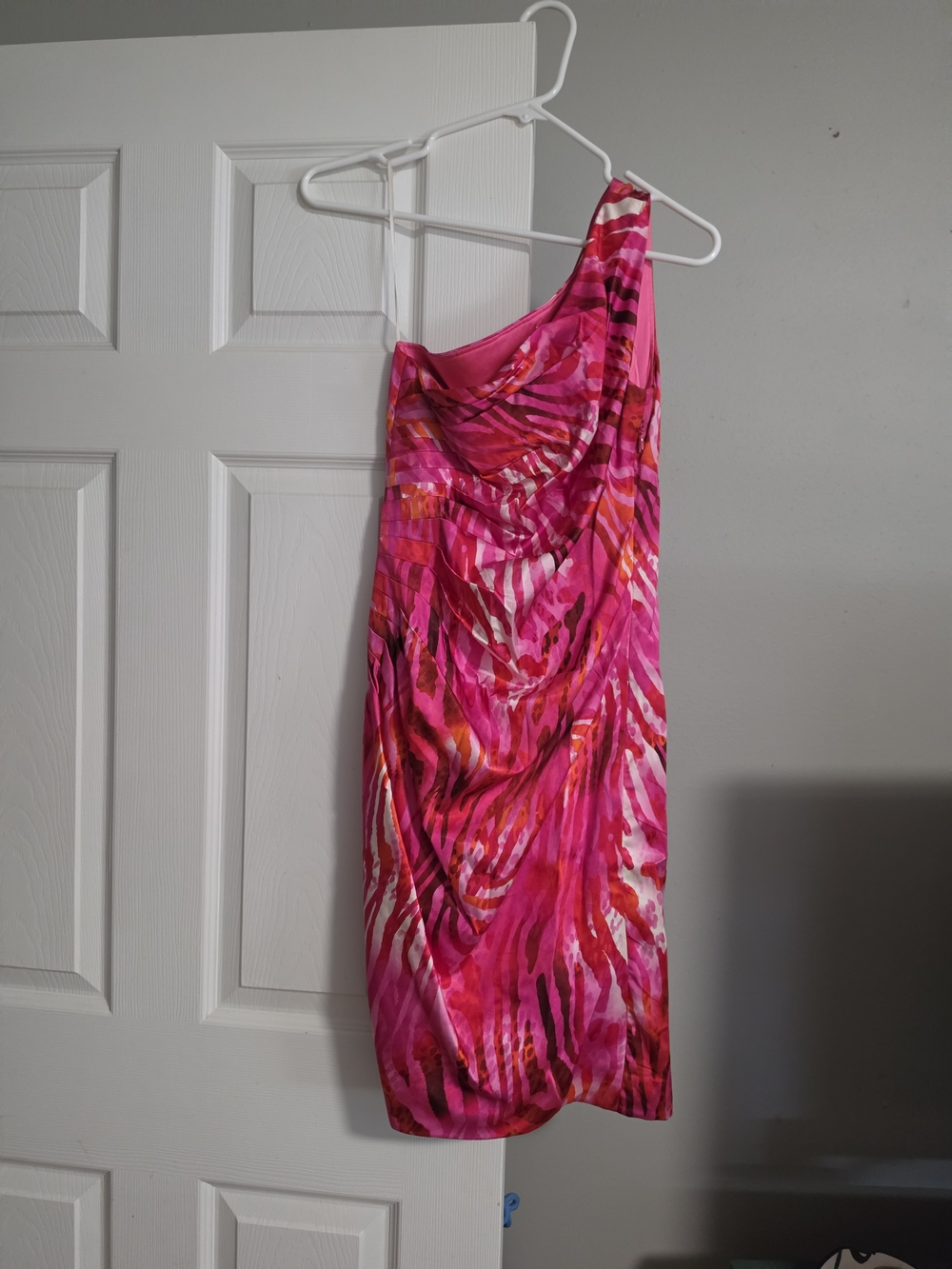 Leggiadro One-Shoulder Pink & Orange Abstract Dress